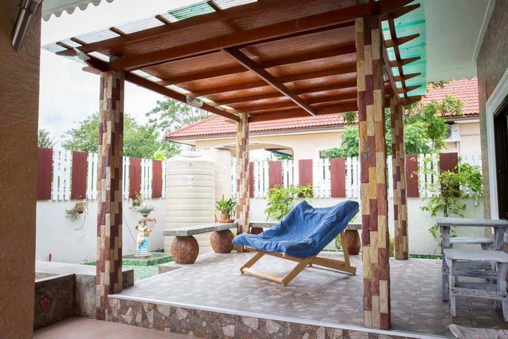 Baan Pak Hadd Jao Seawind 1