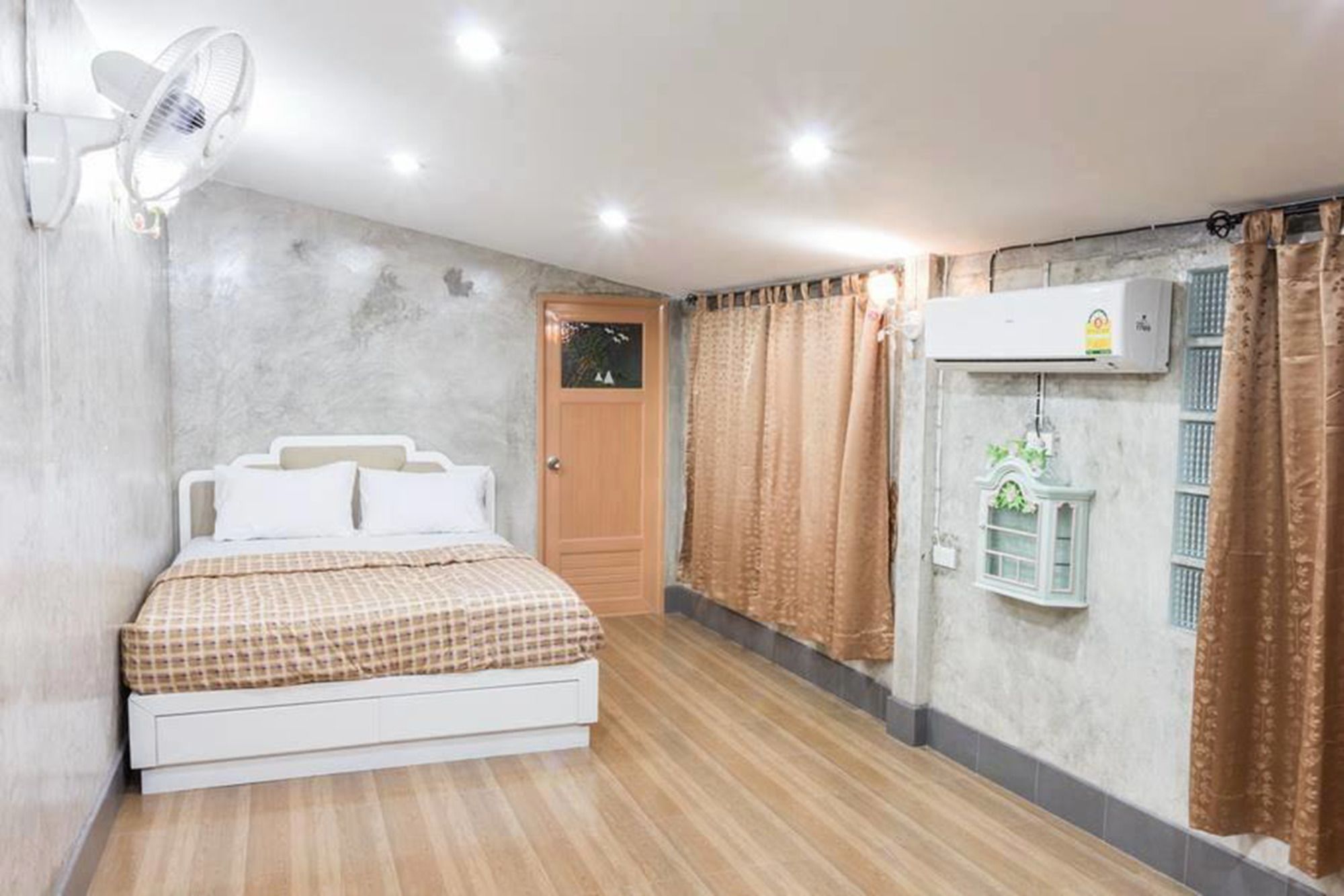 Baan Pak Hadd Jao Seawind 1