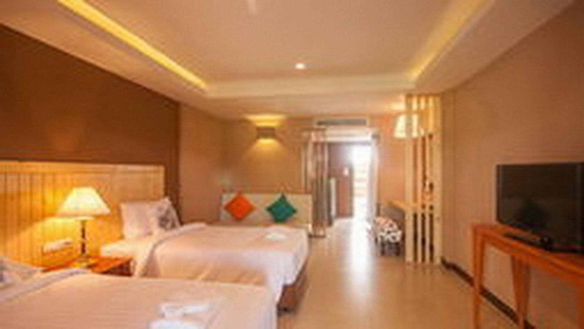 Cha Am Country Home