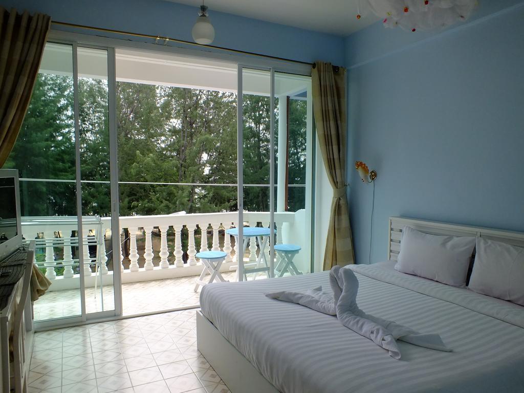 Cha Am Seaside Hotel