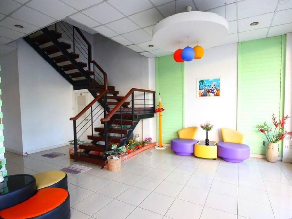 Charlie House