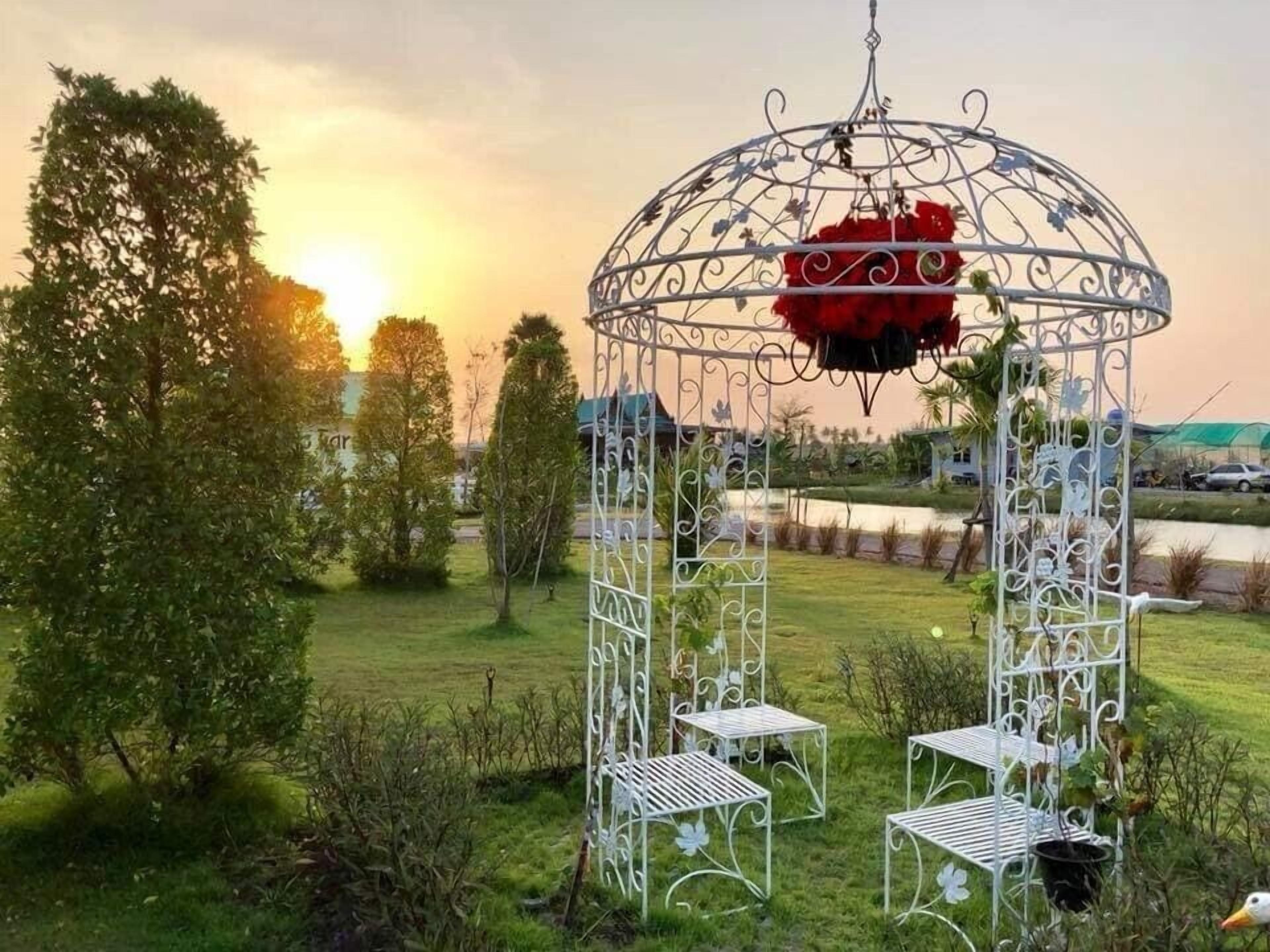 The Memory Luxury Resort