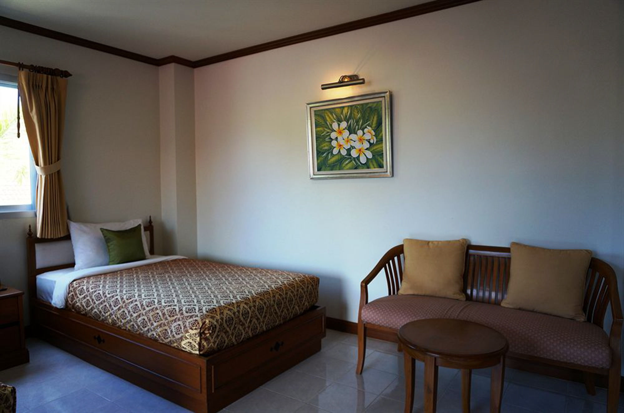 Hua Hin White Villa Hotel