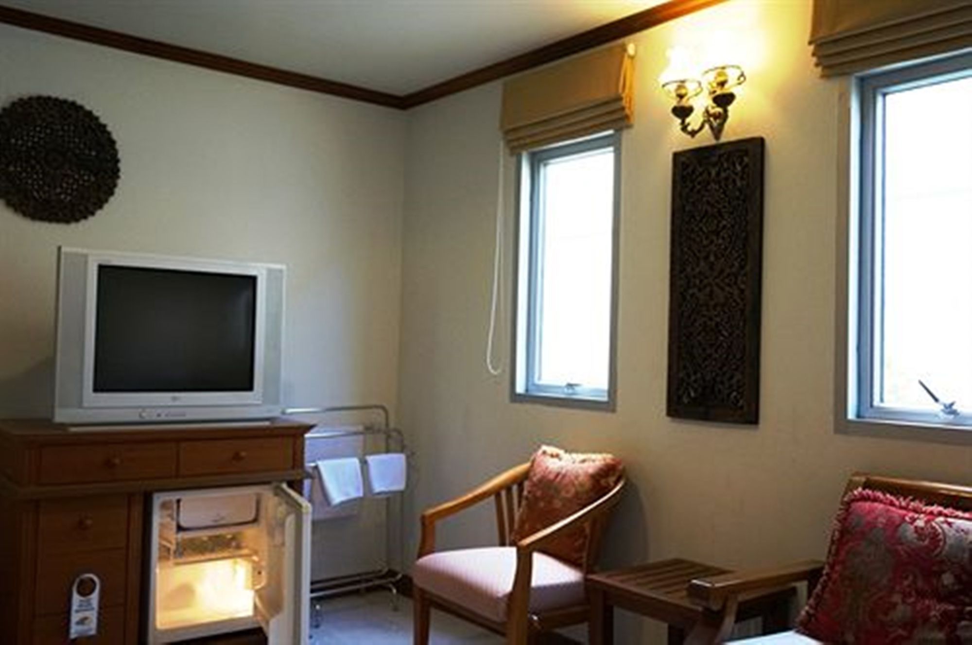 Hua Hin White Villa Hotel