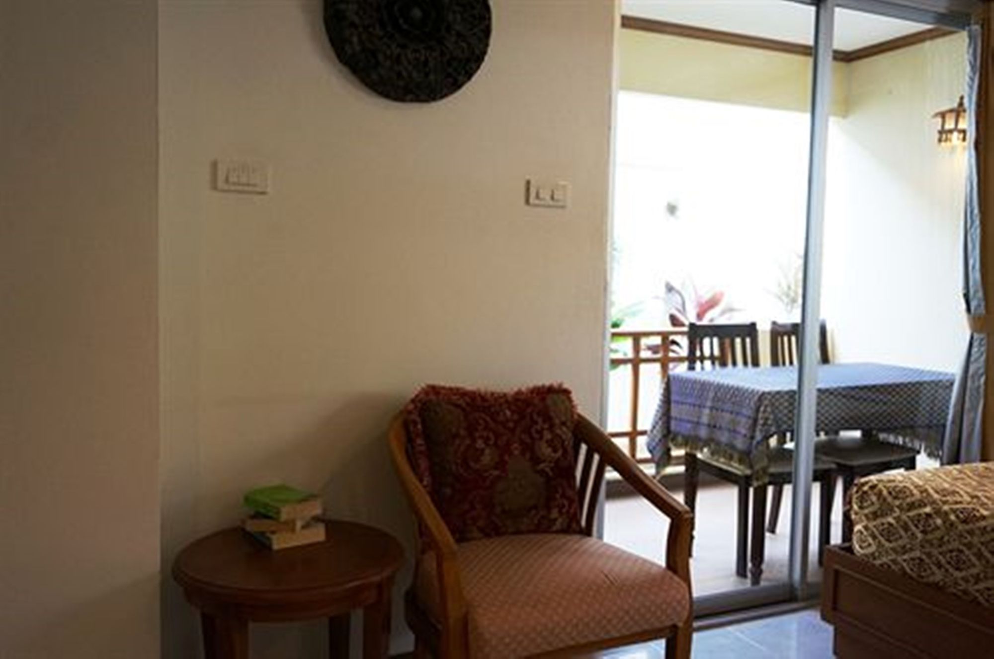 Hua Hin White Villa Hotel