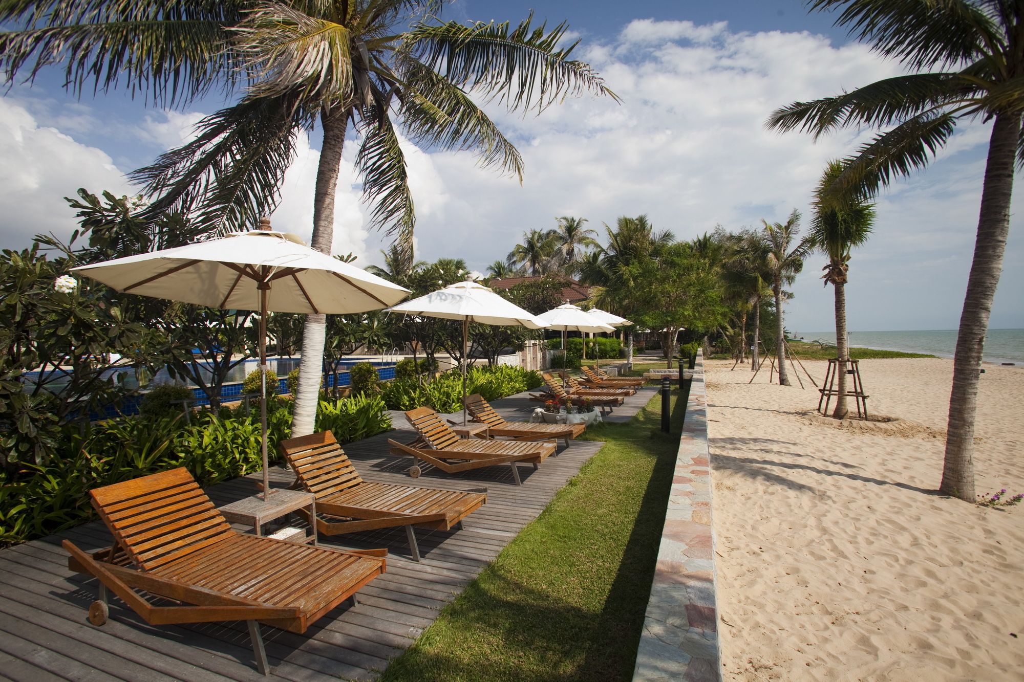 Kuiburi Hotel & Resort