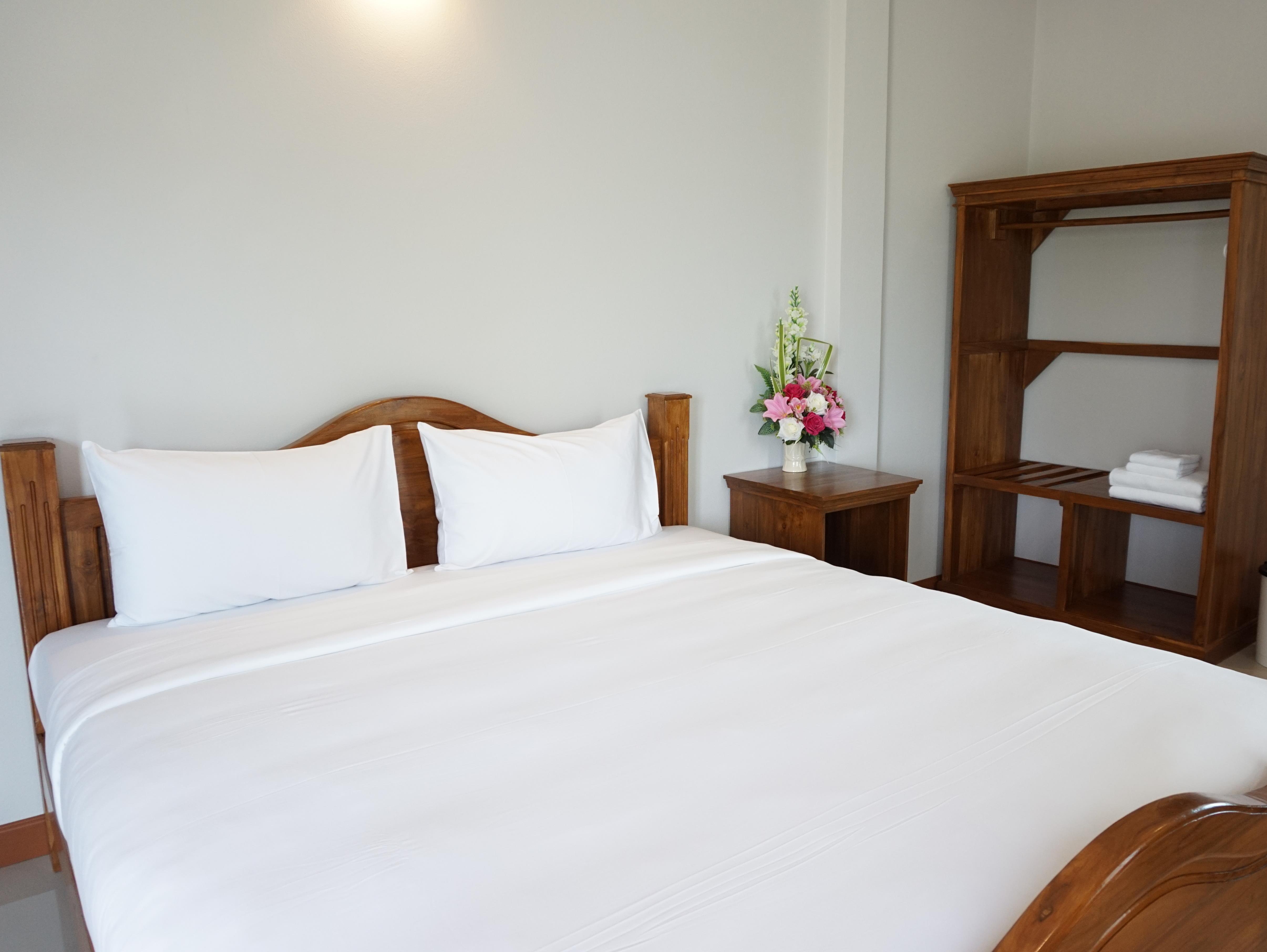 Suksopha Resort