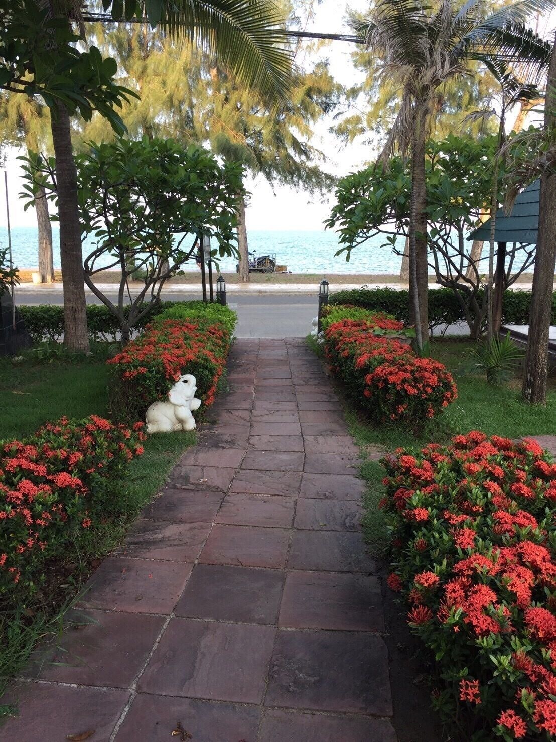 Bacchus Home Resort