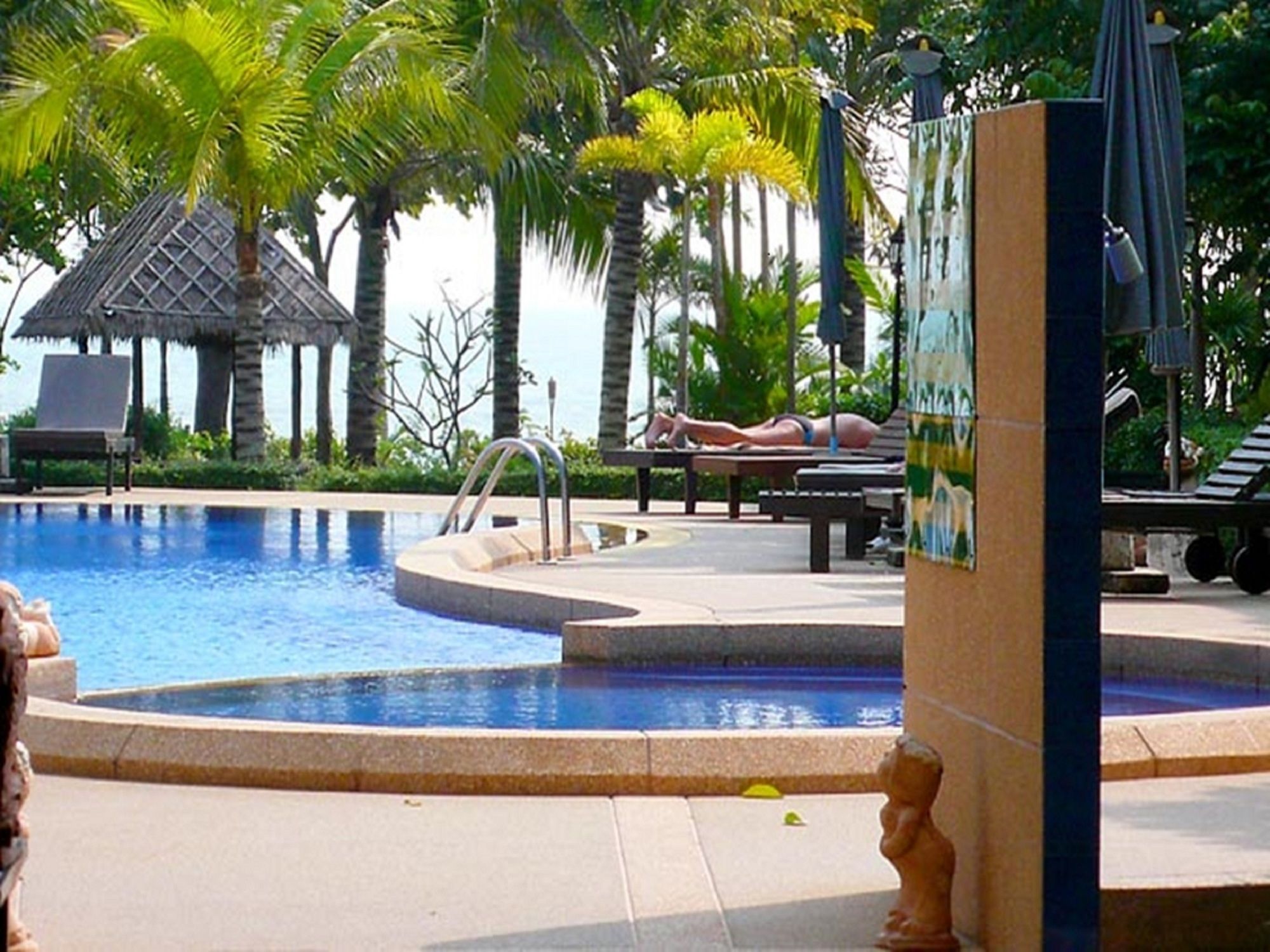 Bacchus Home Resort