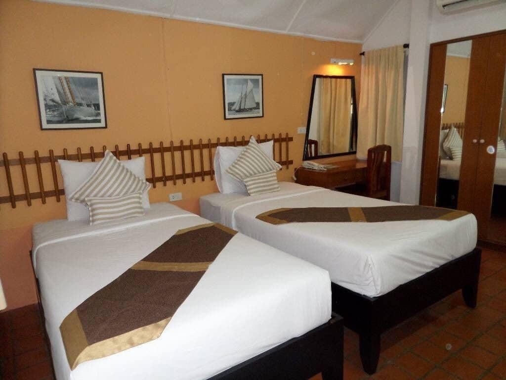 Lawana Escape Beach Resort Pranburi
