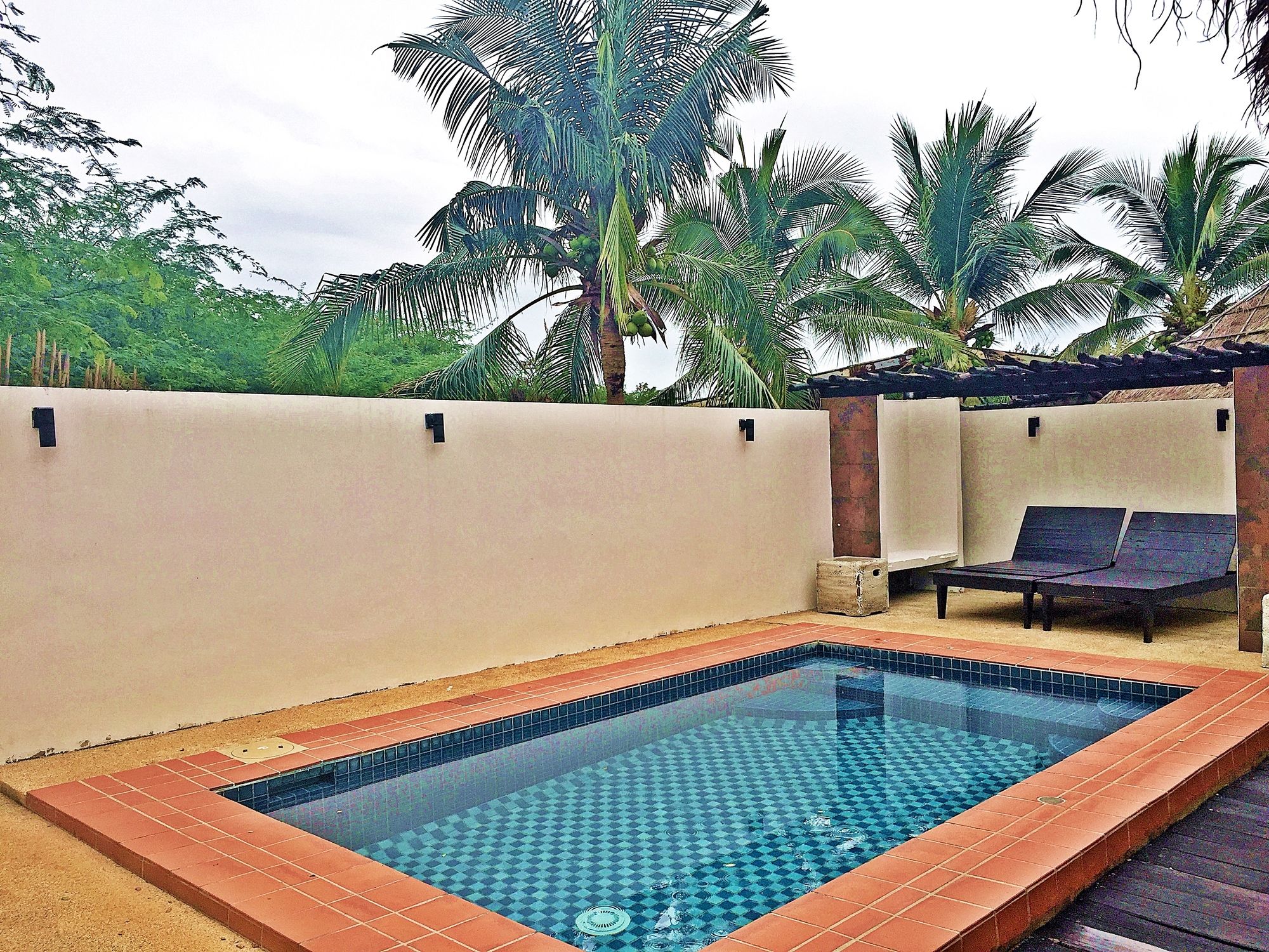 Lawana Escape Beach Resort Pranburi