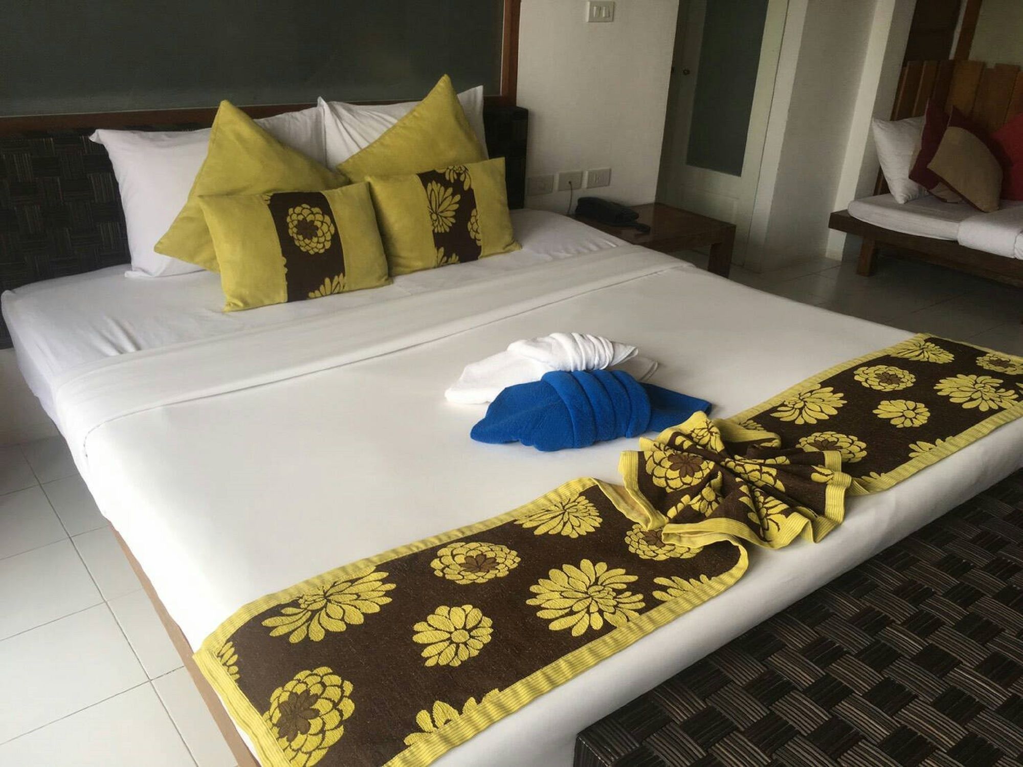 Lawana Escape Beach Resort Pranburi