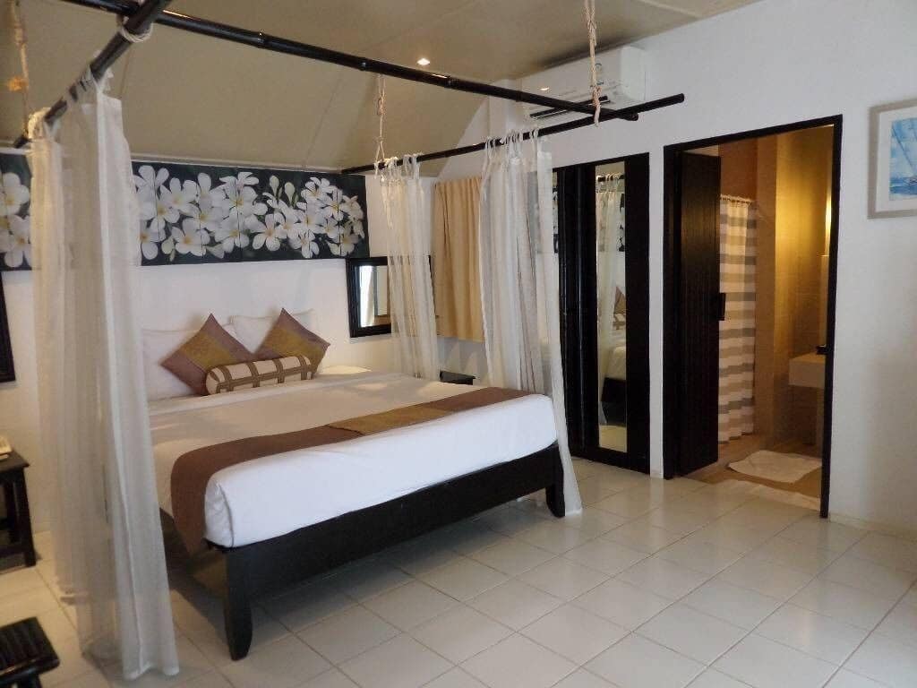 Lawana Escape Beach Resort Pranburi