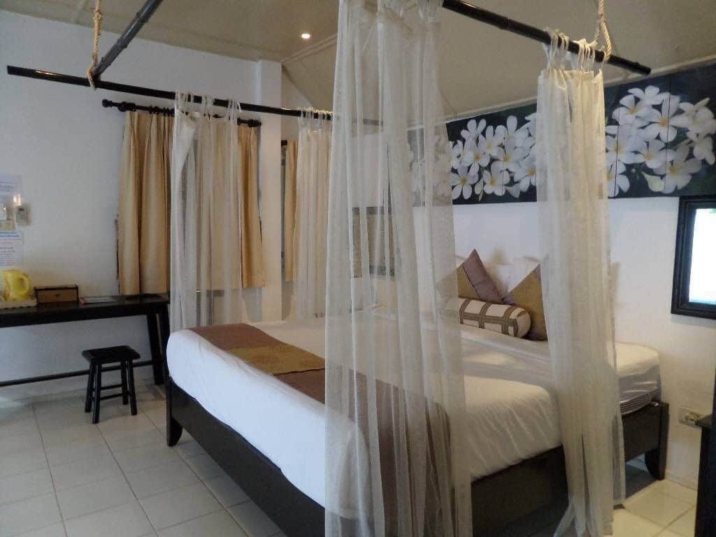 Lawana Escape Beach Resort Pranburi