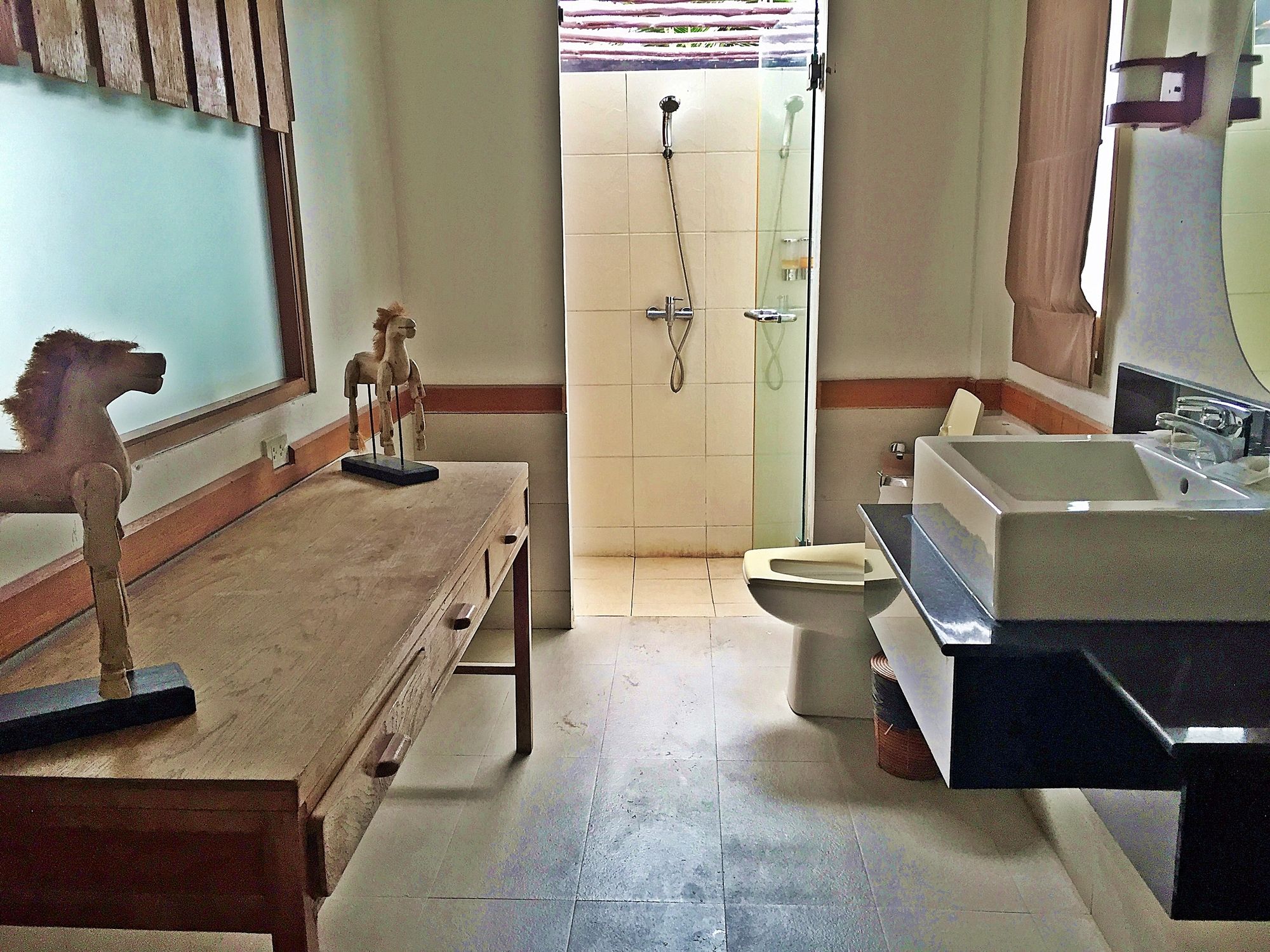 Lawana Escape Beach Resort Pranburi