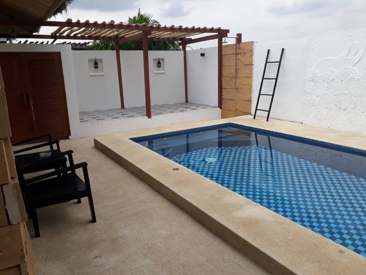 Lawana Escape Beach Resort Pranburi