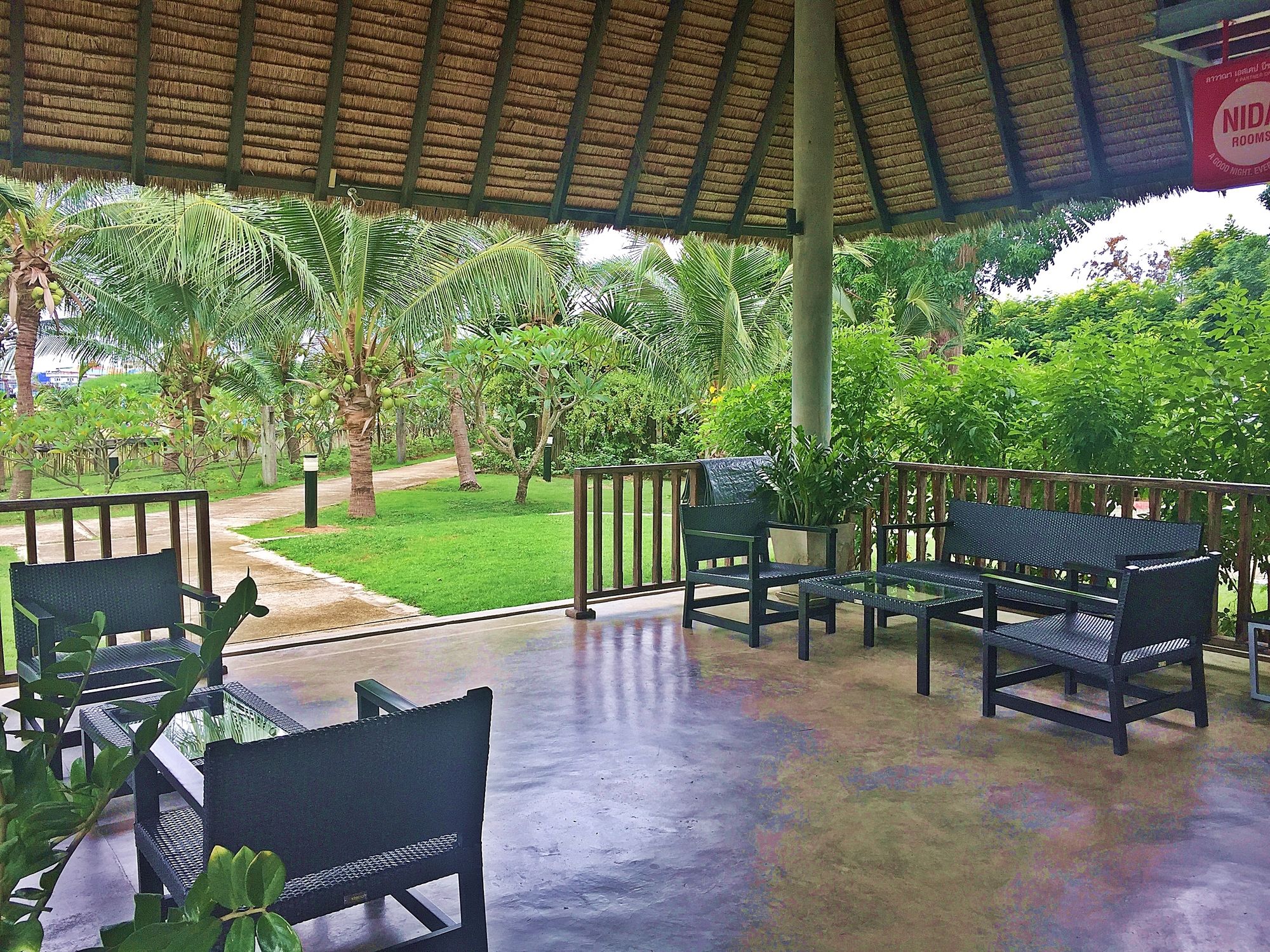Lawana Escape Beach Resort Pranburi