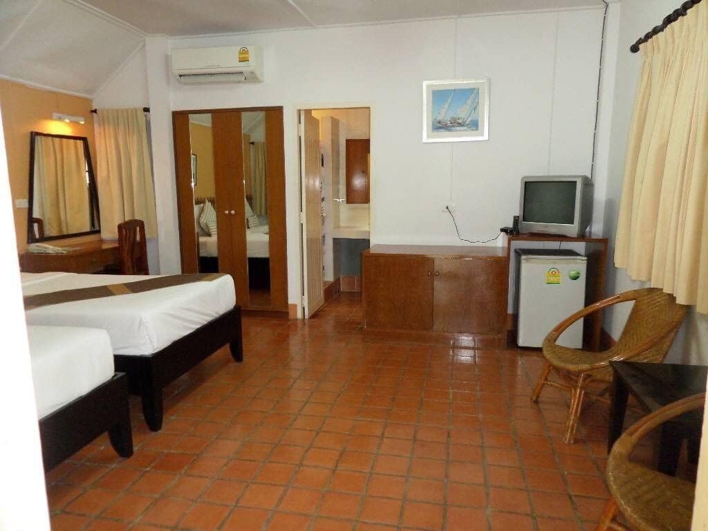 Lawana Escape Beach Resort Pranburi