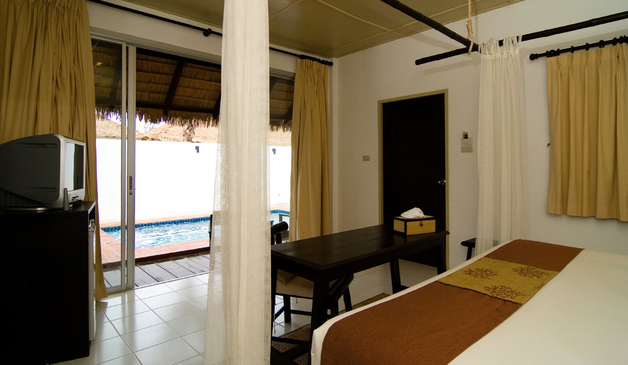 Lawana Escape Beach Resort Pranburi