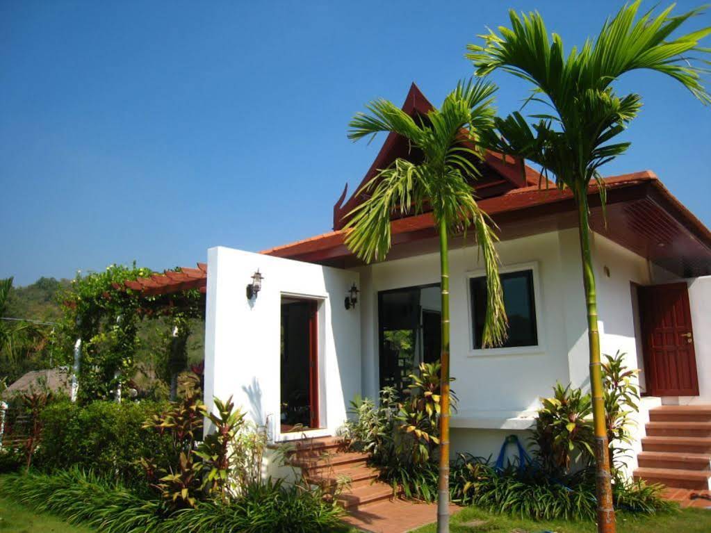 Mountain Breeze Villa