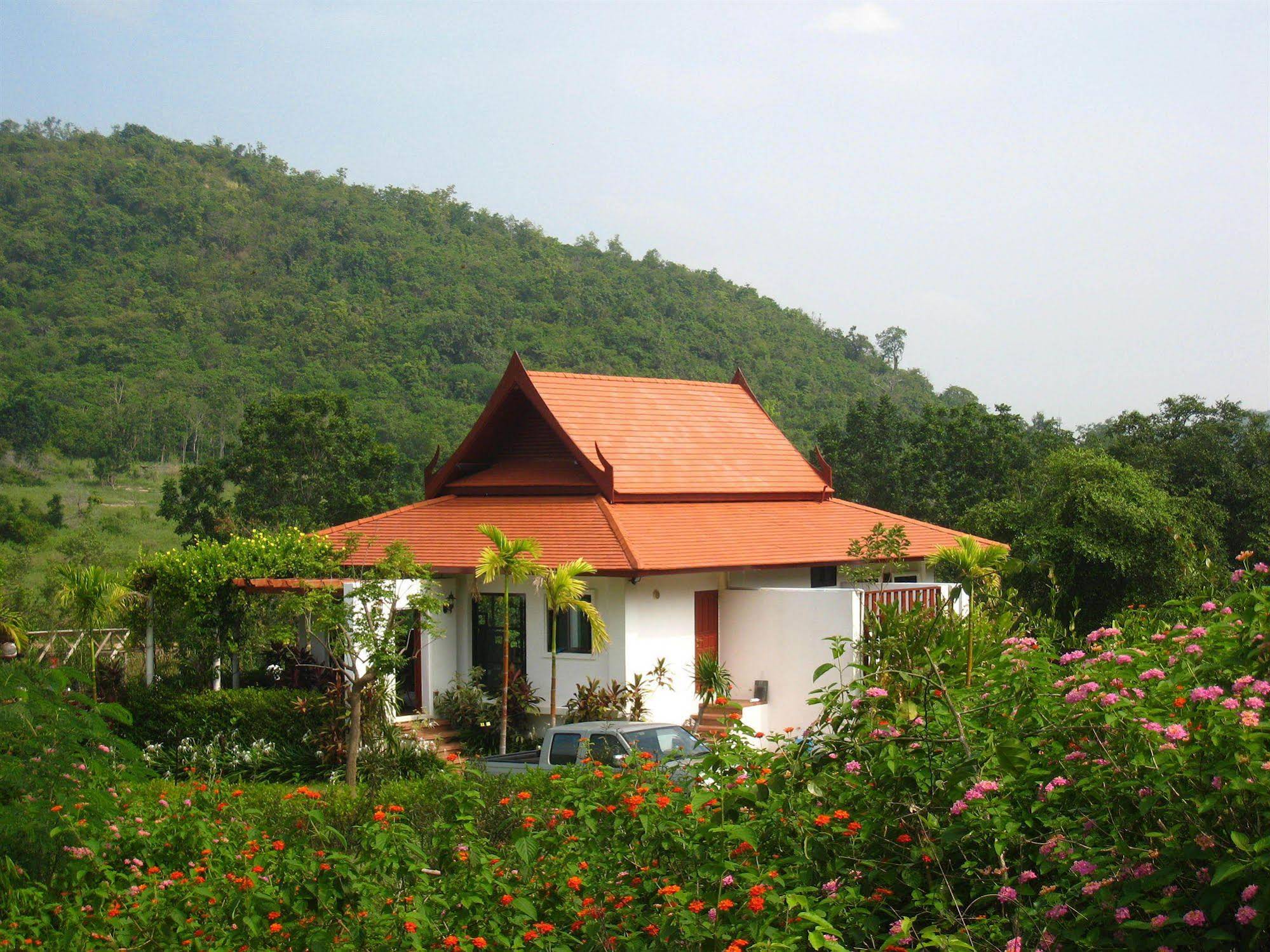 Mountain Breeze Villa