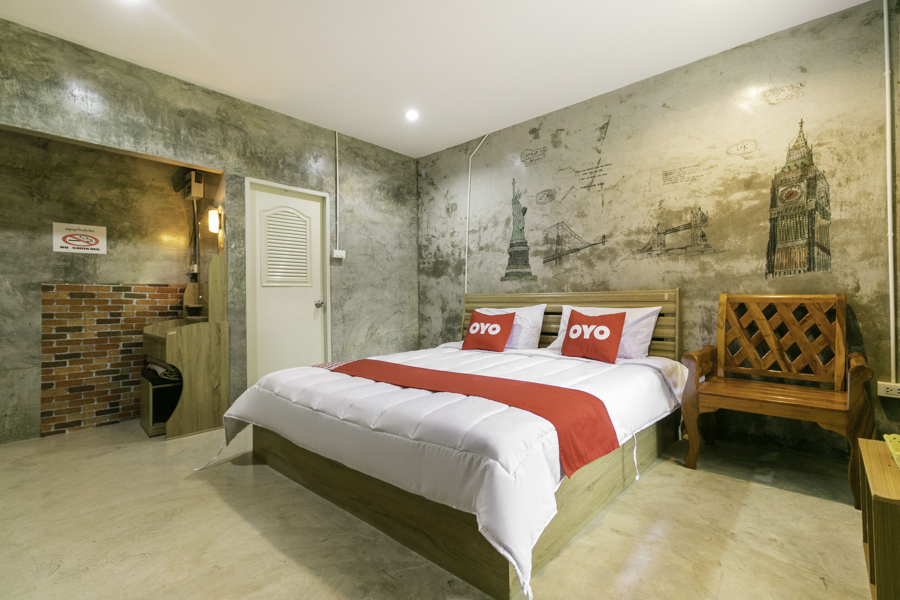 OYO 945 The Rome Resort