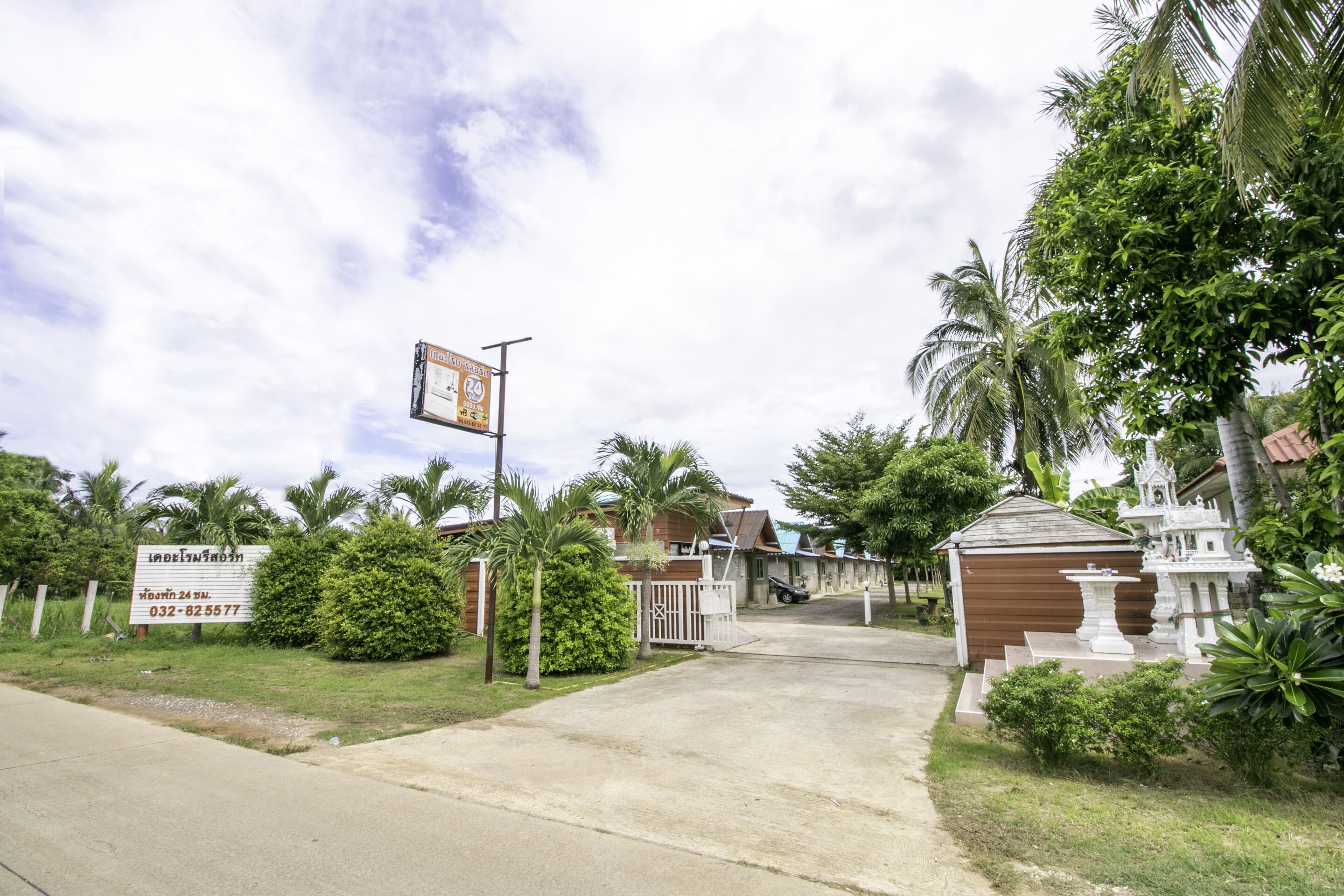 OYO 945 The Rome Resort