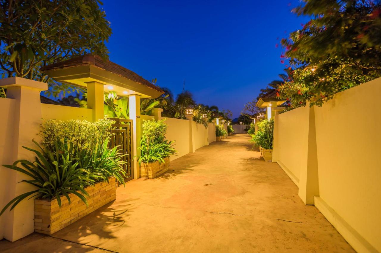 Paprai Villas And Suites
