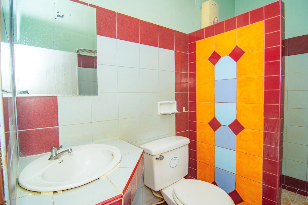Phasuk Hotel by OYO Rooms