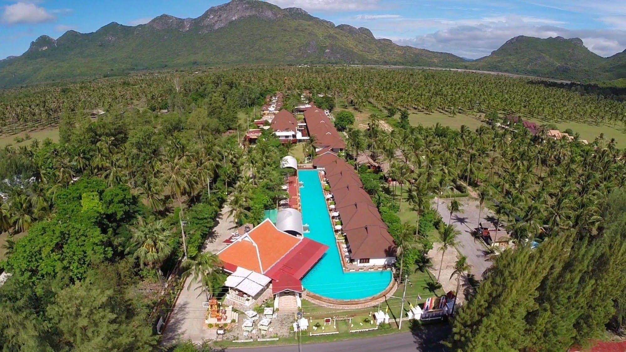 Privacy Beach Resort & Spa