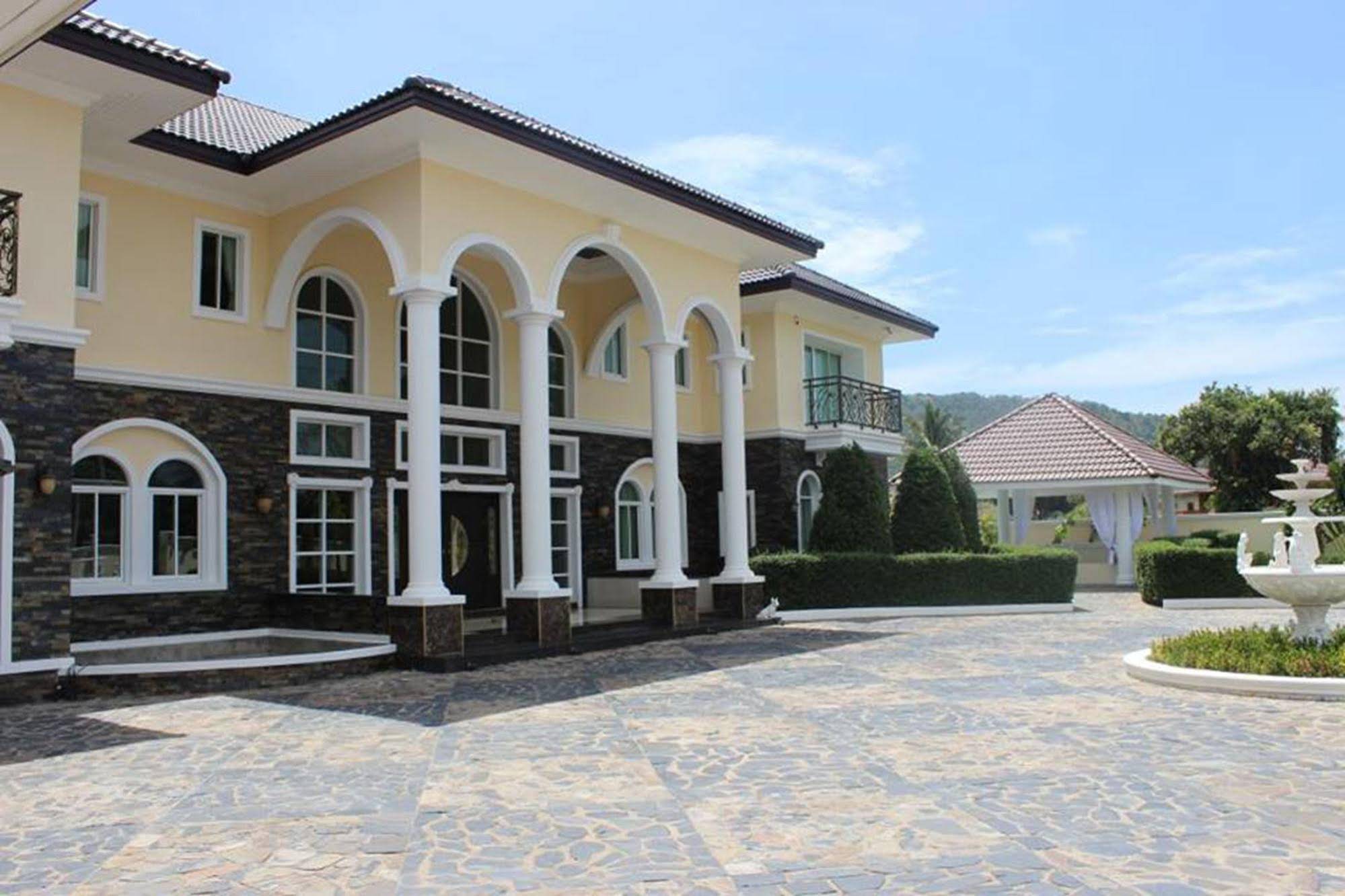 The Mansion
