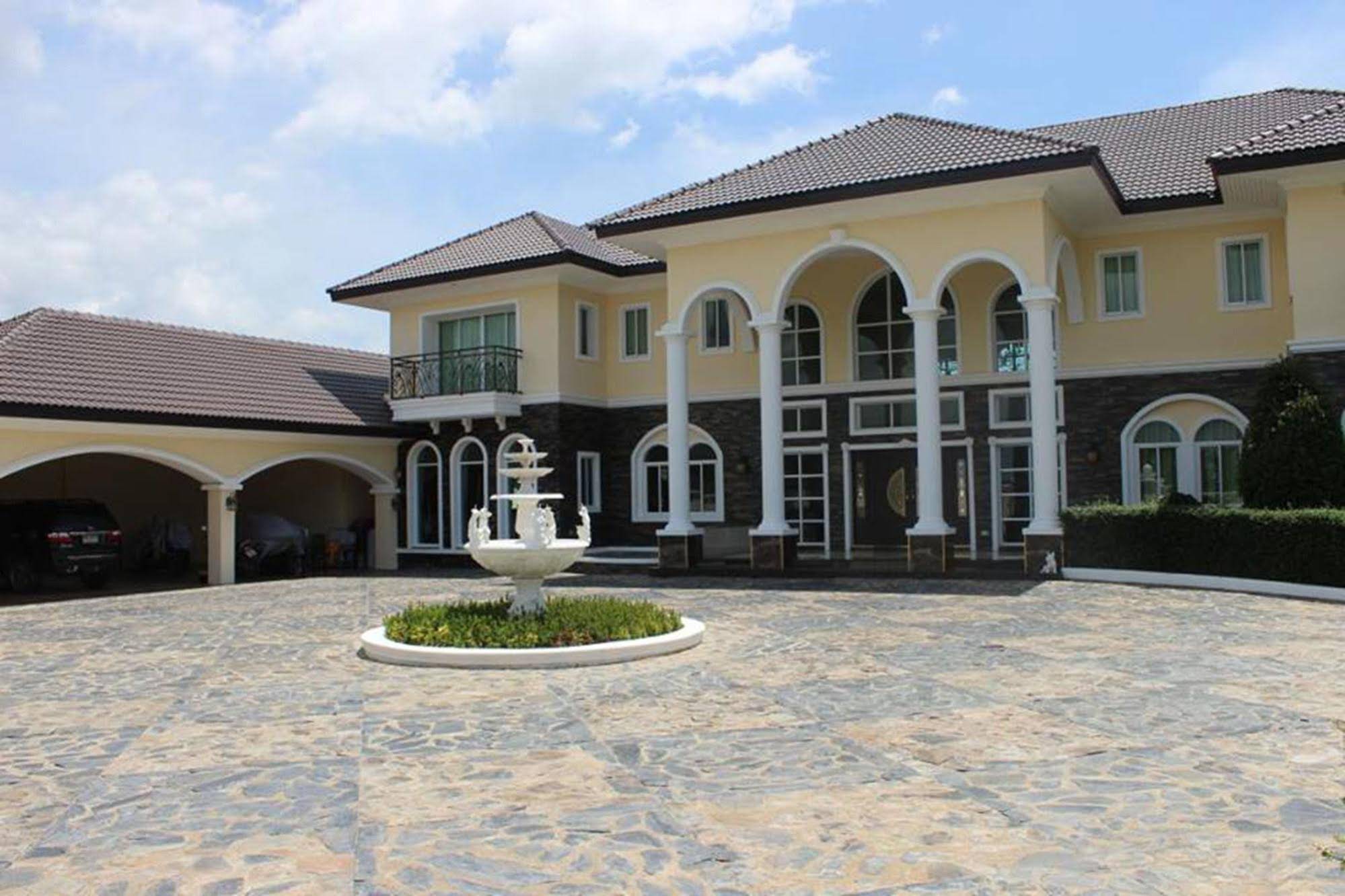 The Mansion