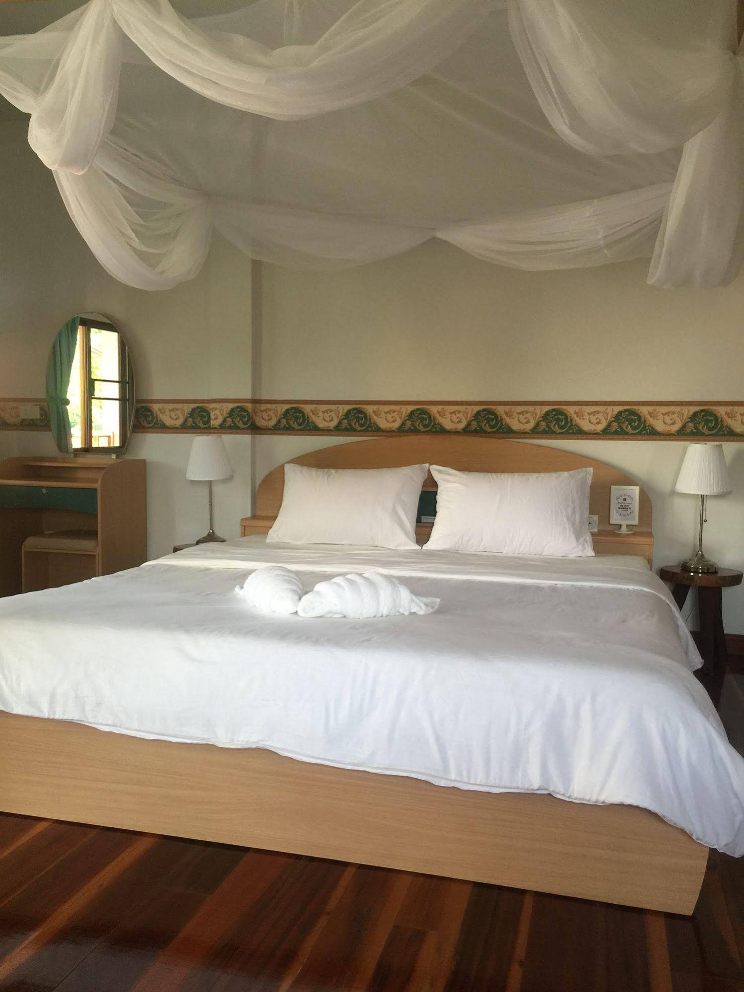 Lyndale Lodge