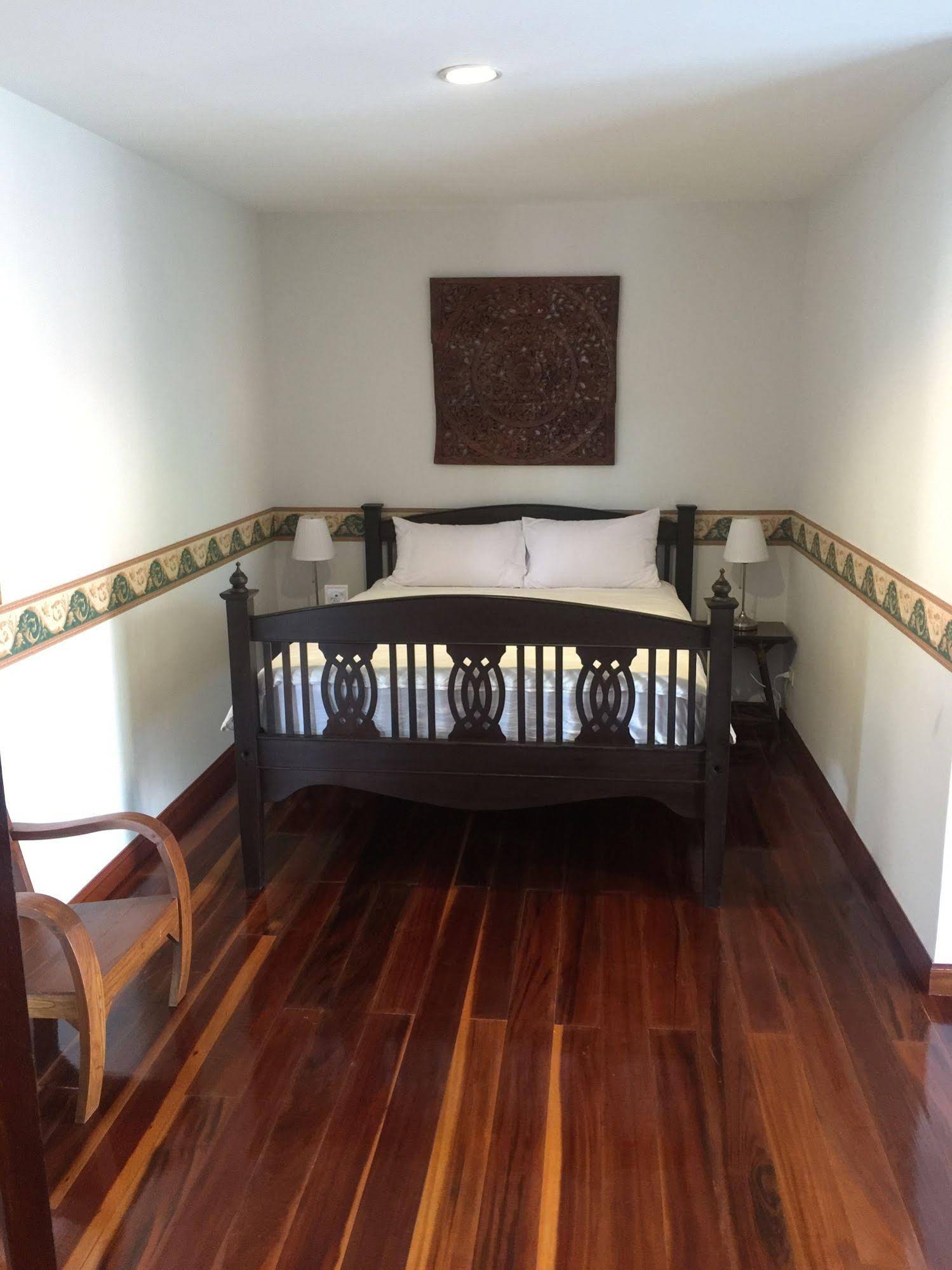 Lyndale Lodge