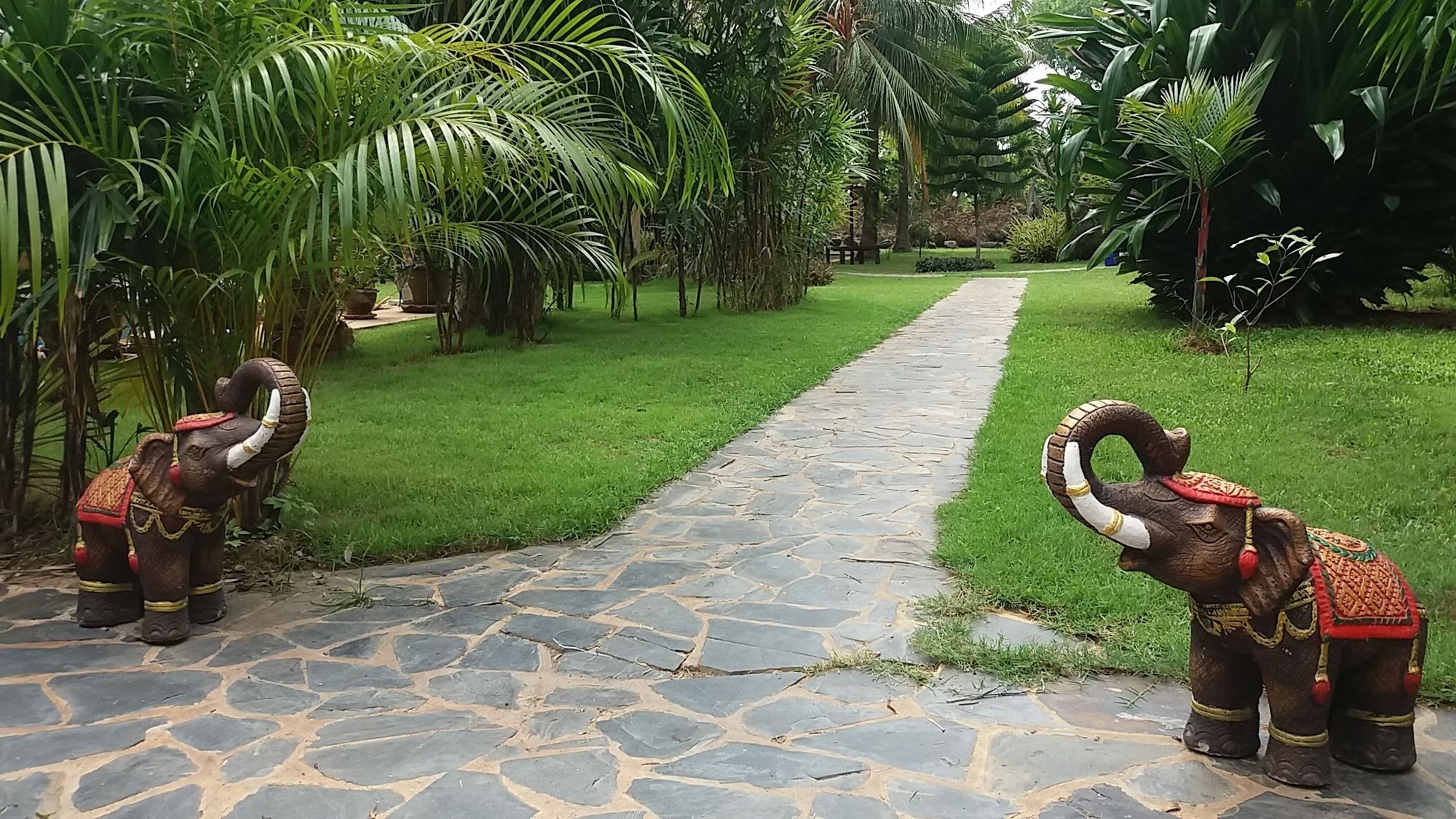 Malee Garden
