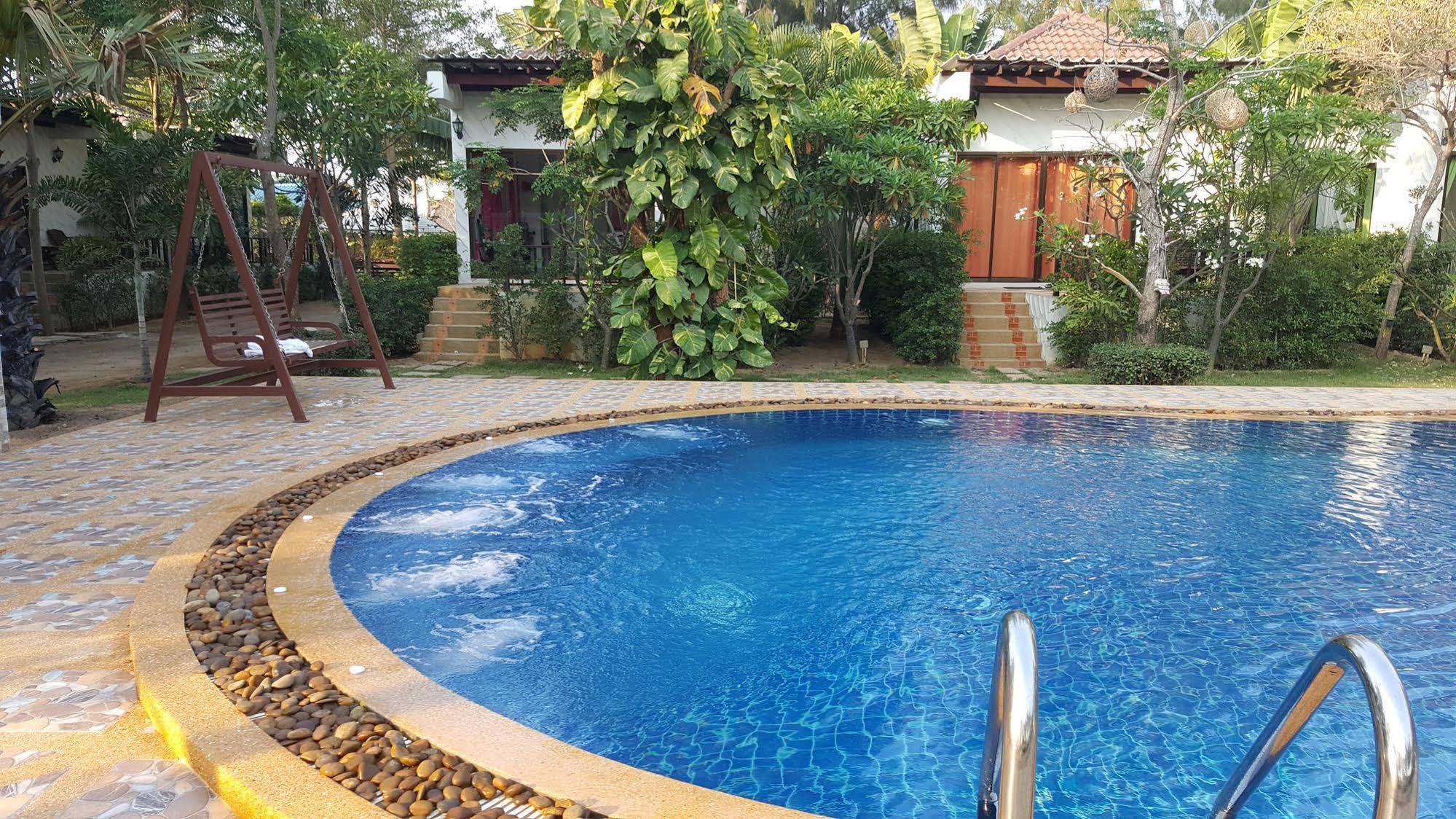 Pranburi Cabana Resort