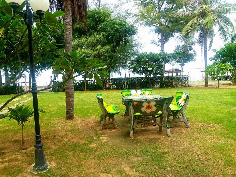 Pranmanee Beach Resort