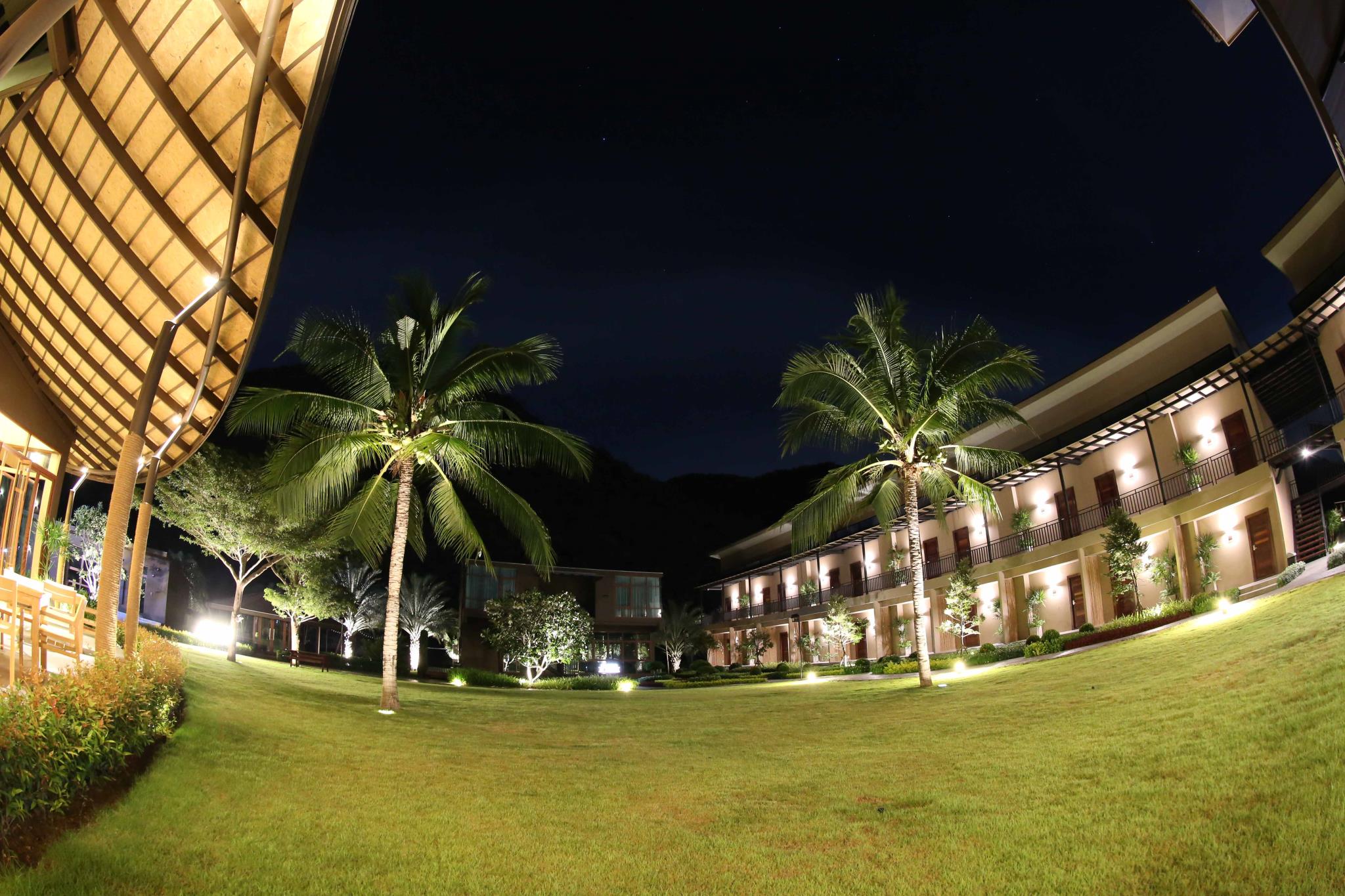 La Isla Pranburi Beach Resort
