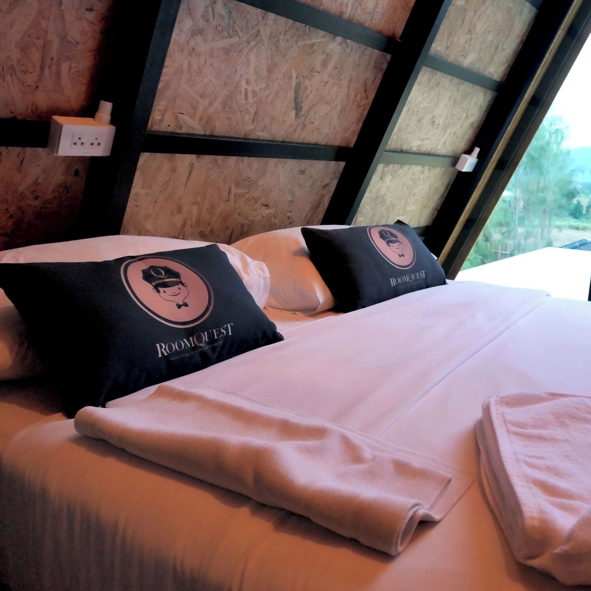 RoomQuest Kid Tung Khao