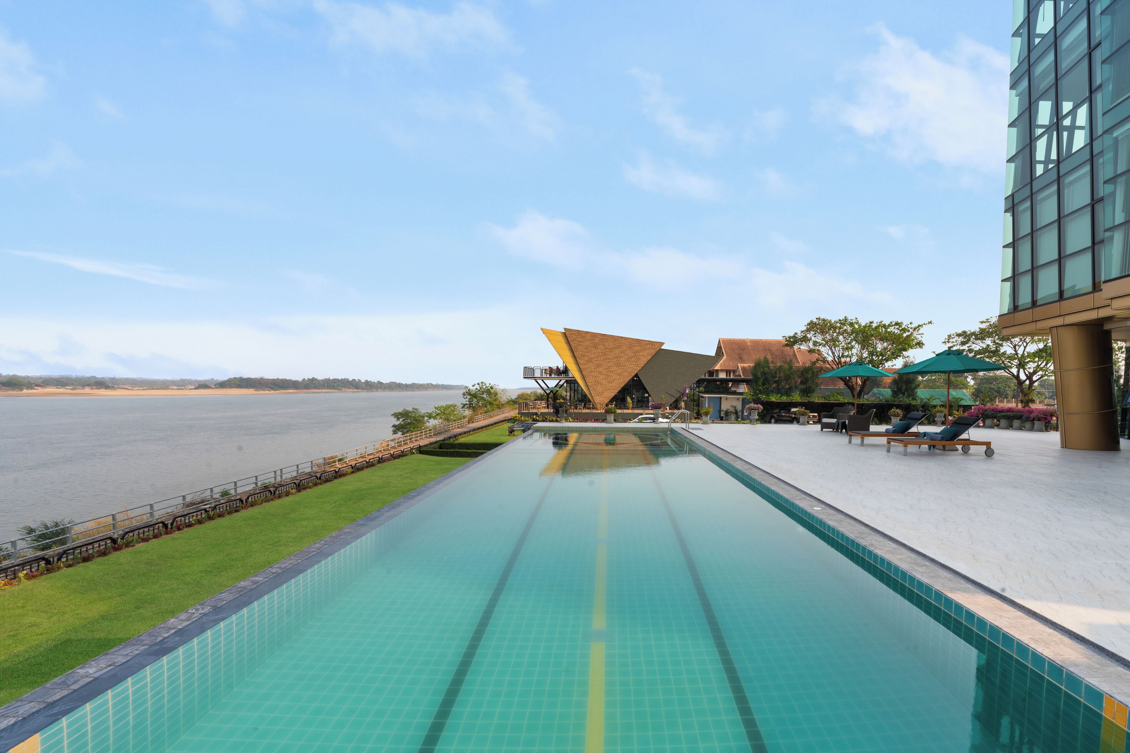 Naka-Raj Escape Hotel