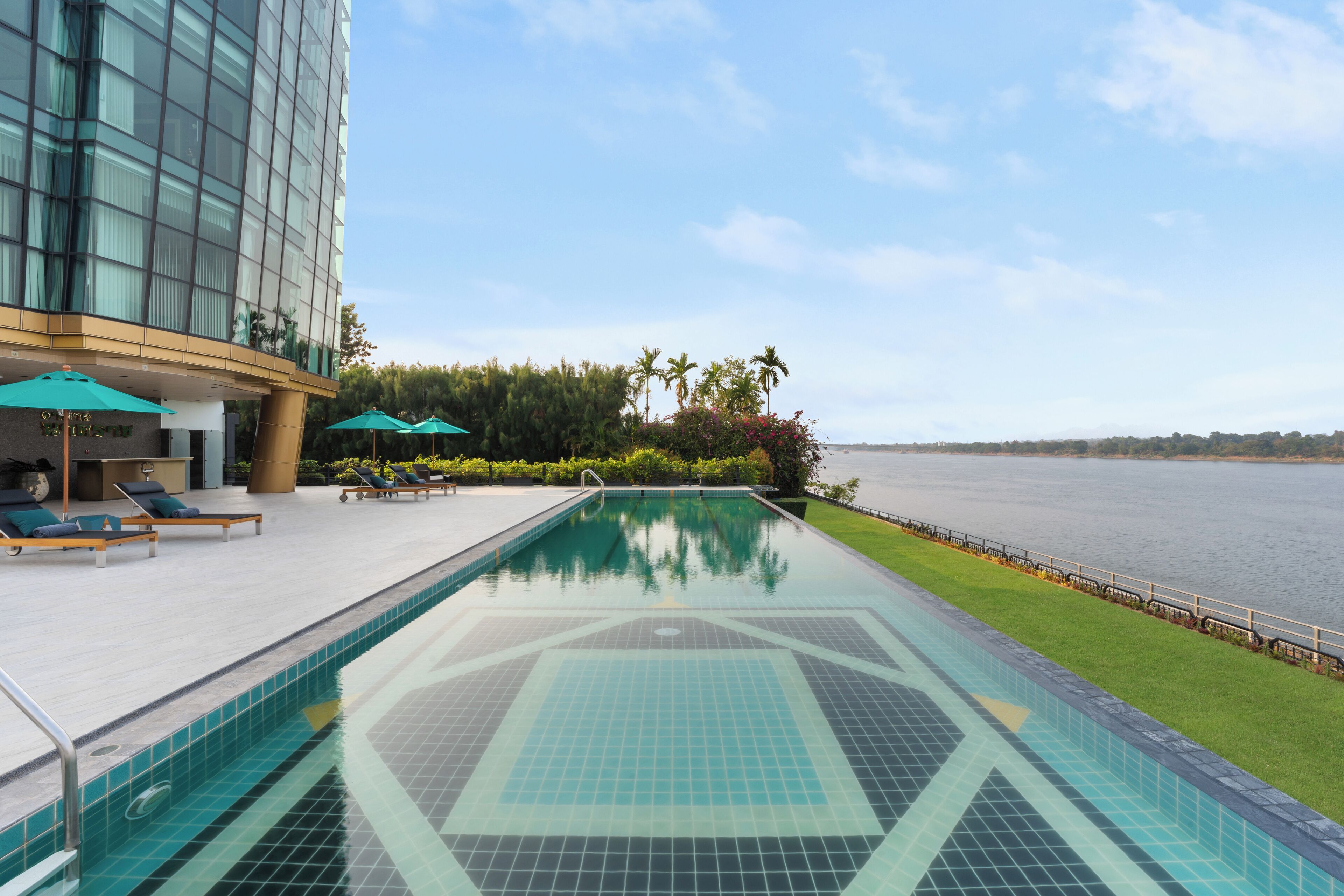 Naka-Raj Escape Hotel