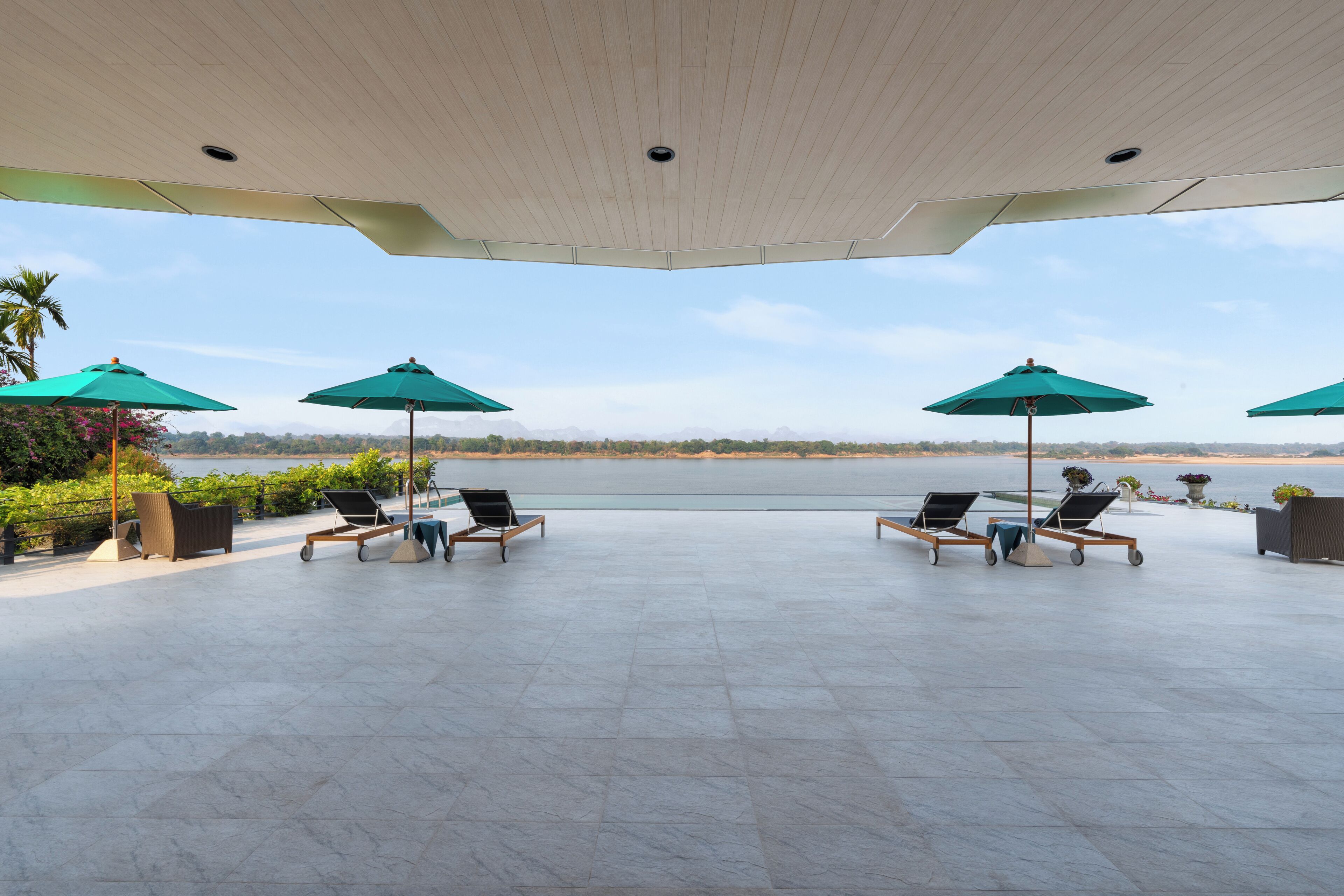 Naka-Raj Escape Hotel