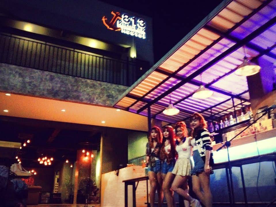 813 Khaolak Hostel