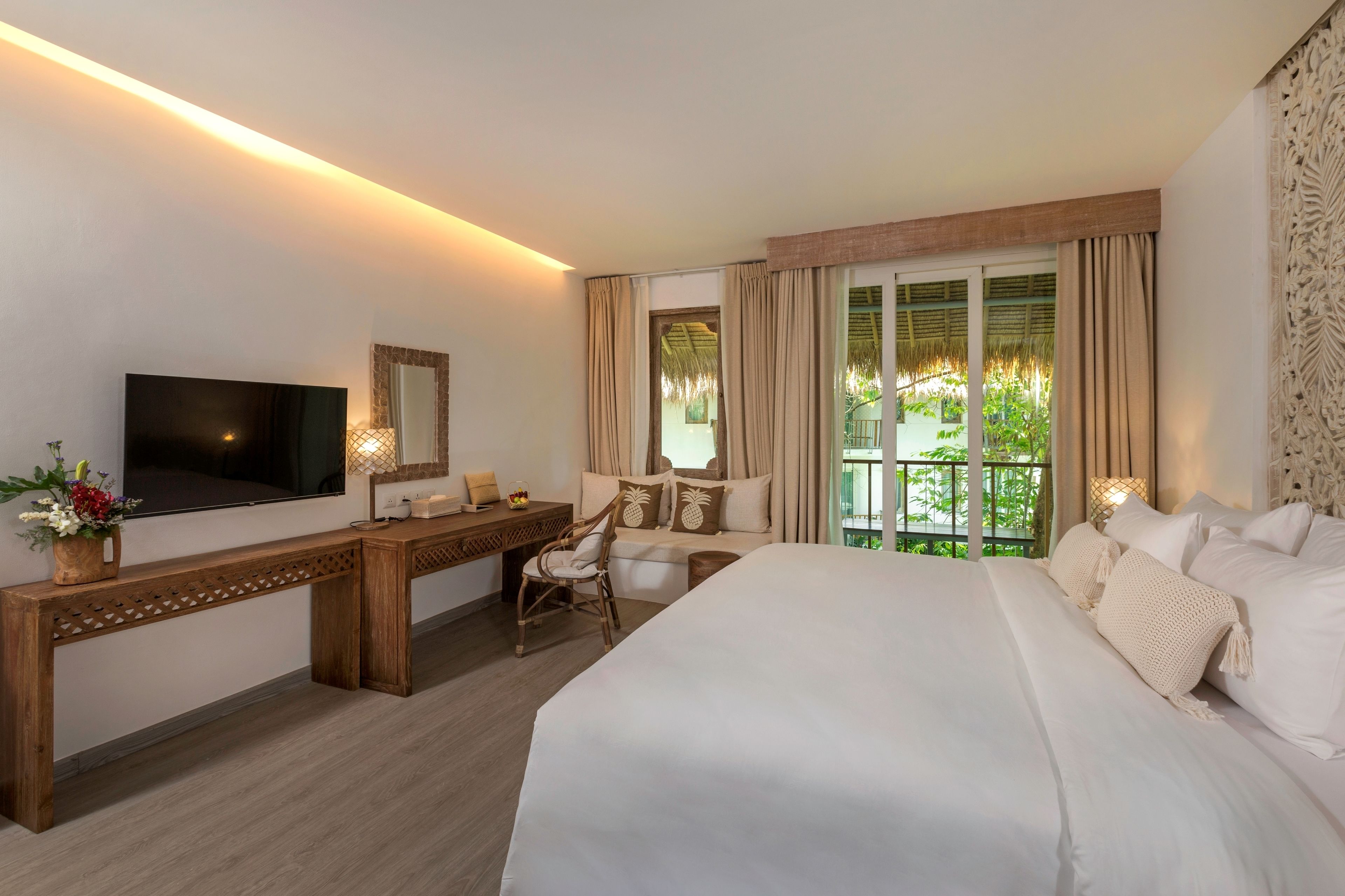 Eden Beach Resort & Spa, a Lopesan Collection Hotel