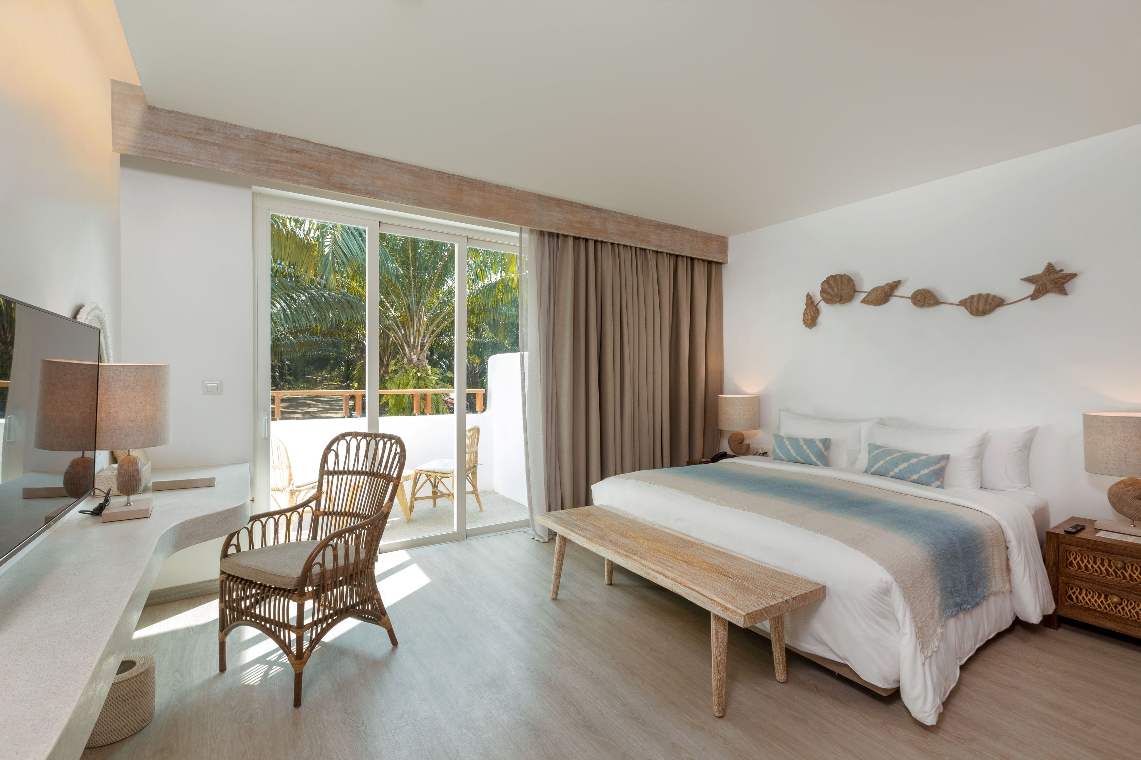 Eden Beach Resort & Spa, a Lopesan Collection Hotel