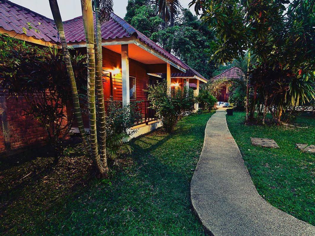 Krathom KhaoLak Resort