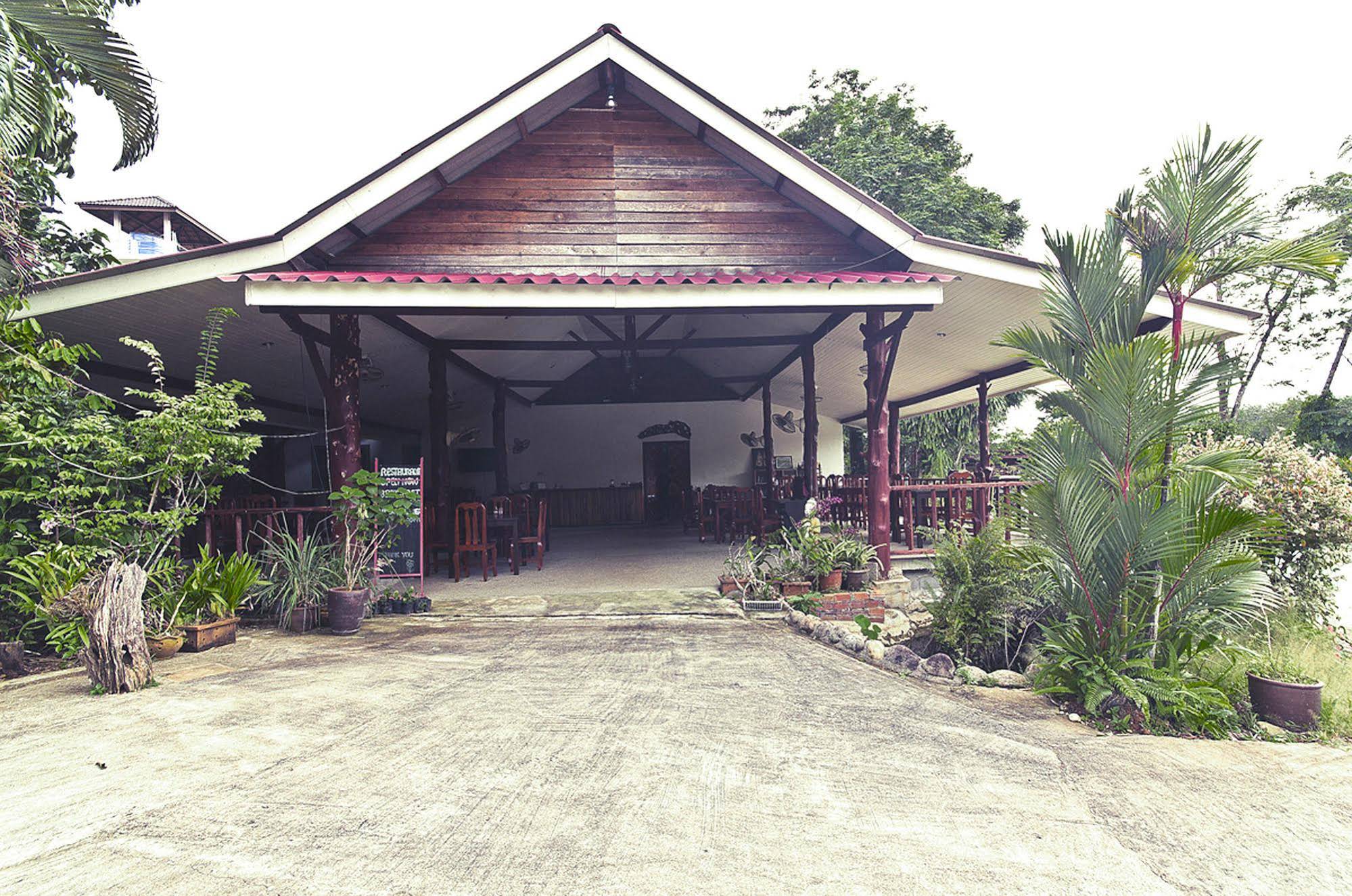 Krathom KhaoLak Resort