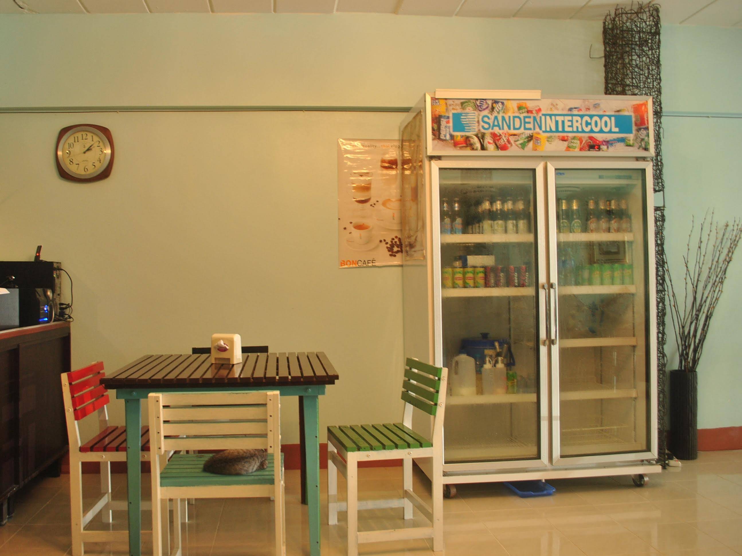 Lemongrass Guesthouse and Cafe