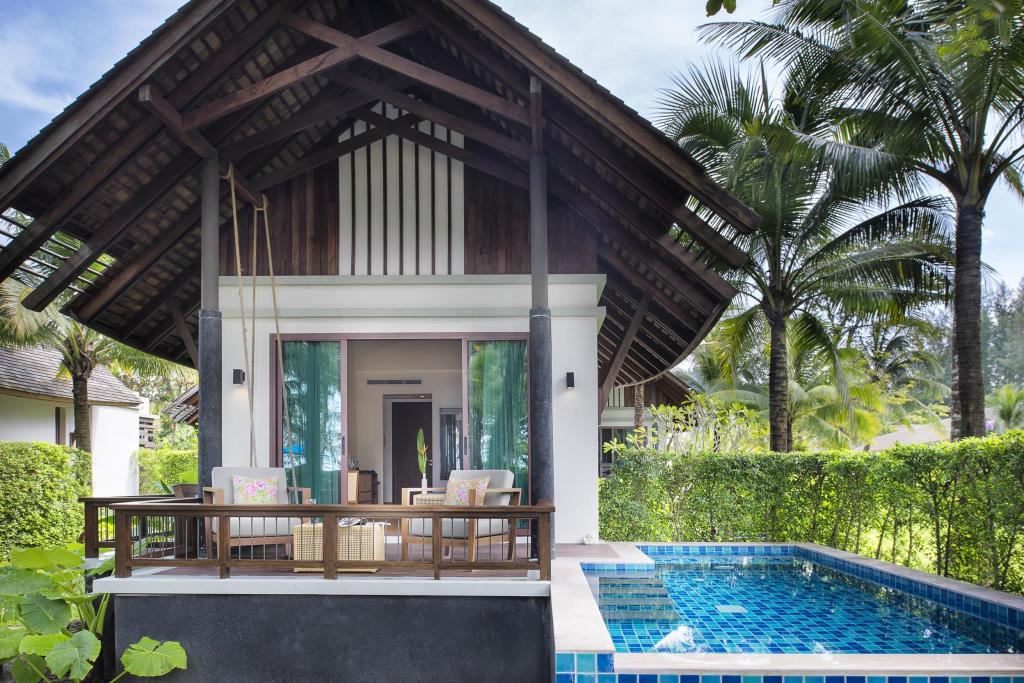 Outrigger Khao Lak Beach Resort