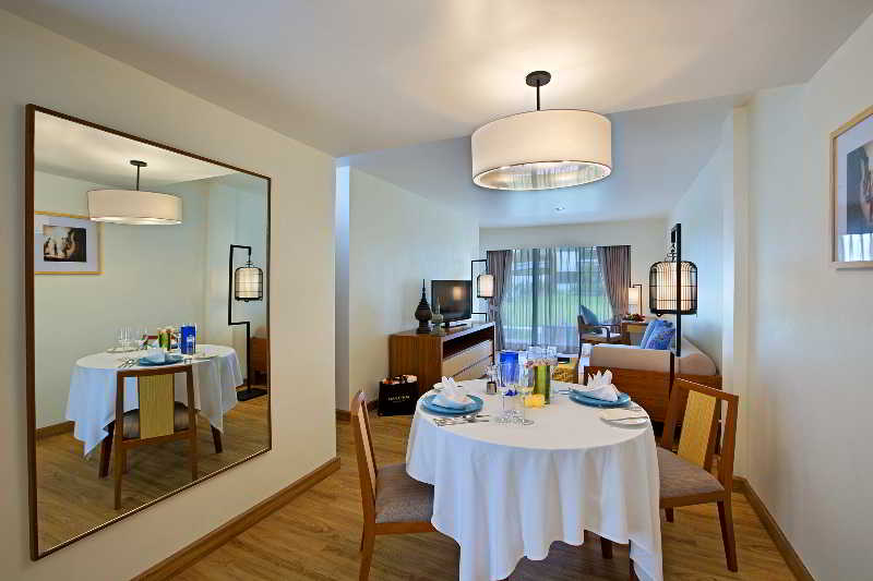 Outrigger Khao Lak Beach Resort